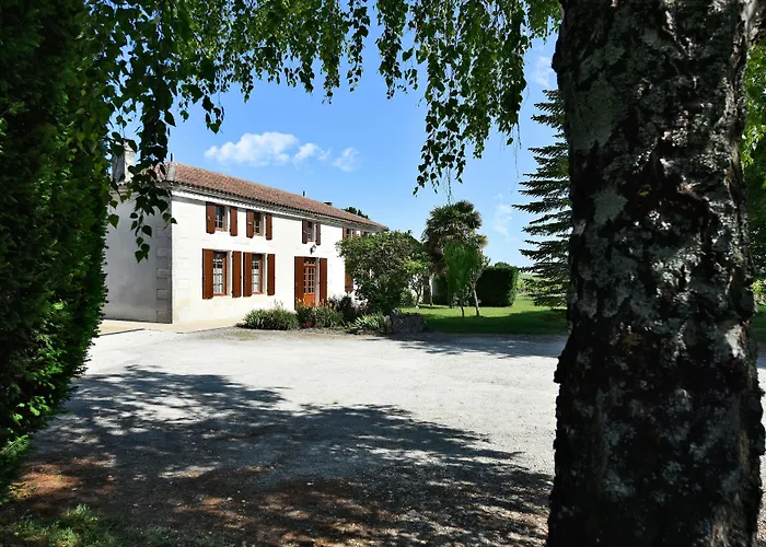 Domaine D' Arcalis Archiac